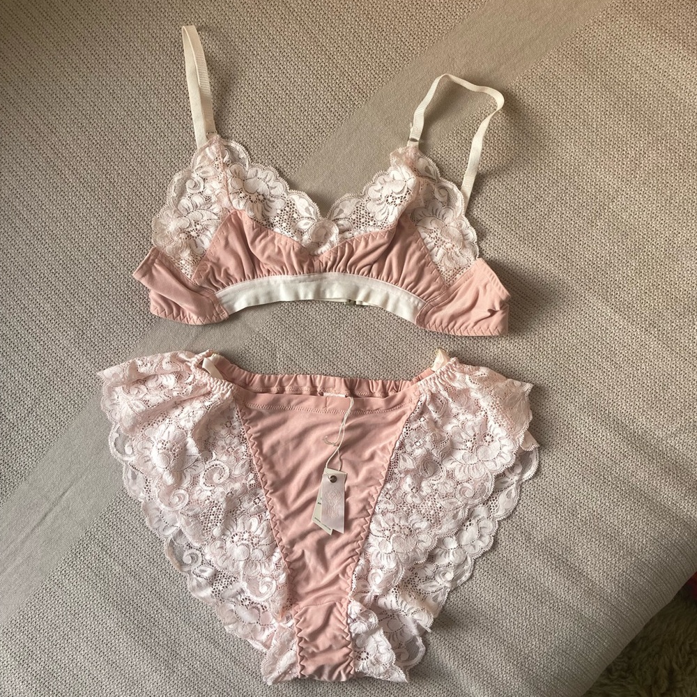 Bra + Panties Set We Are HAH